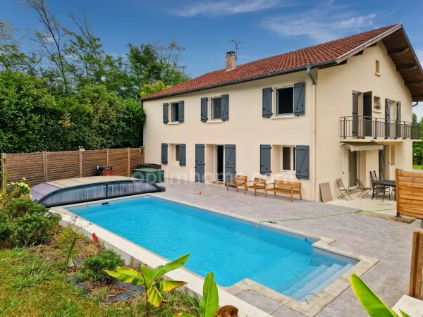 Maison 9 pièces 250 m²