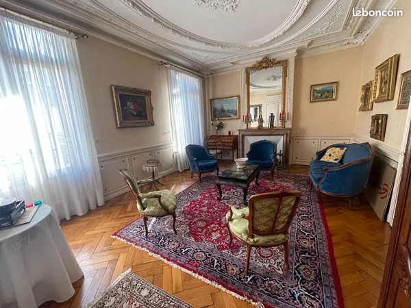 Maison 9 pièces 321 m²