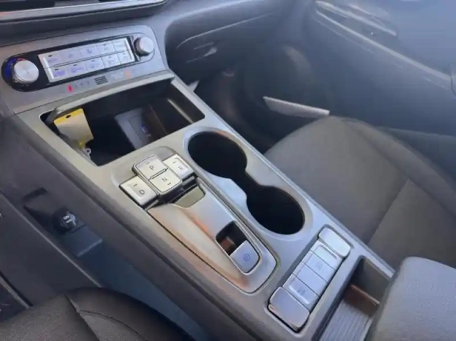 Hyundai Kona electric 39kwh - 136ch intuitive — photo 11