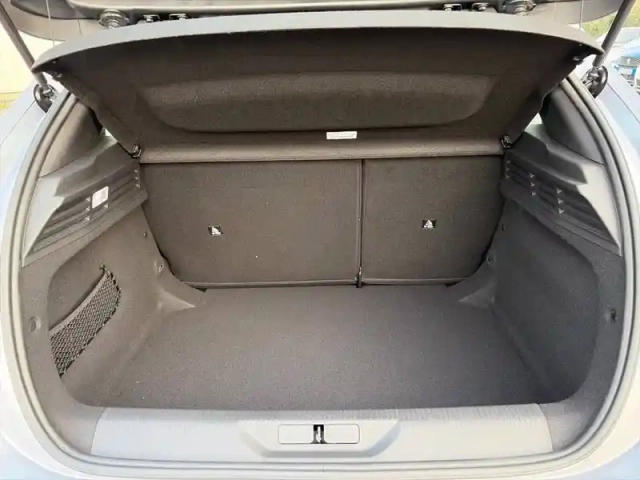 Peugeot 308 hybrid 145 e-dcs6 — photo 6