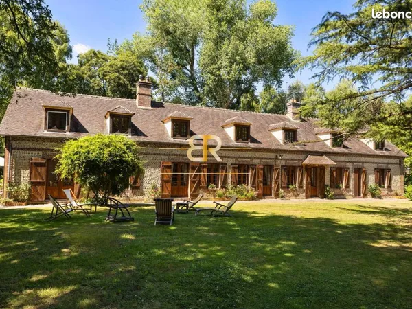 Villa 6 pièces 470 m²