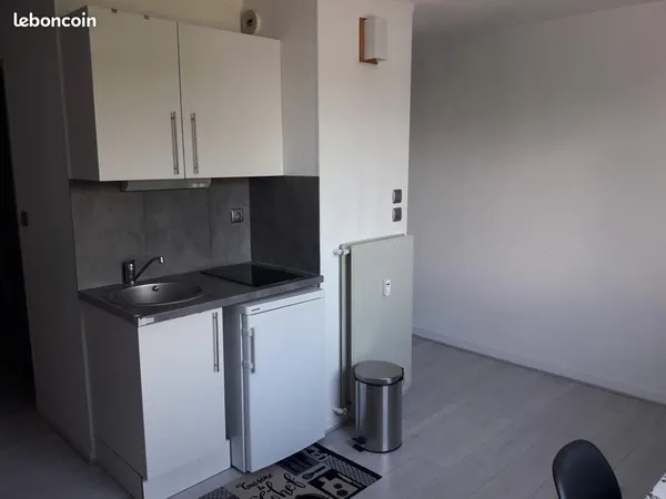 Studio meublé à louer à compter du 27 septembre 2026