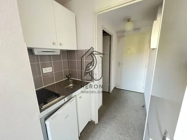 Studio 1 pièce 18 m²