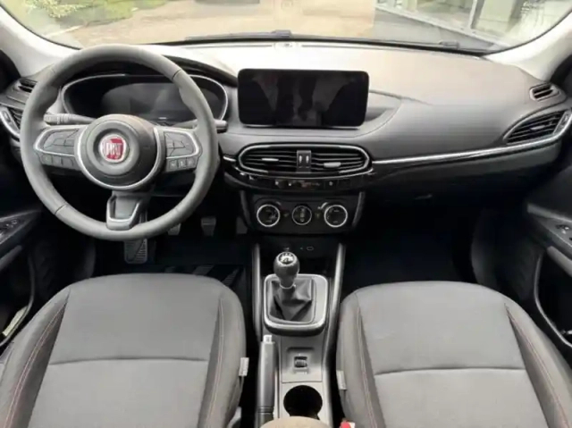 Fiat Tipo cross sw 1.0 firefly turbo 100ch s/s (red) my22 — photo 12