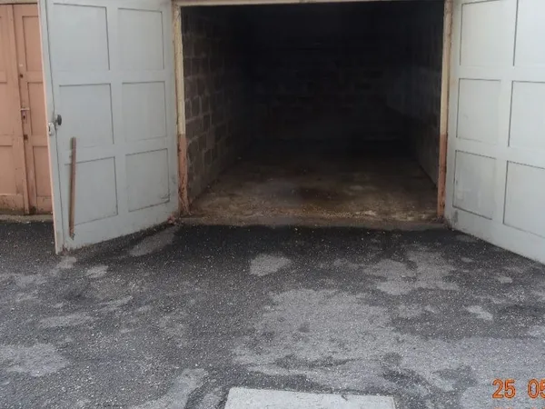 Garage/box extérieur Lyon 8