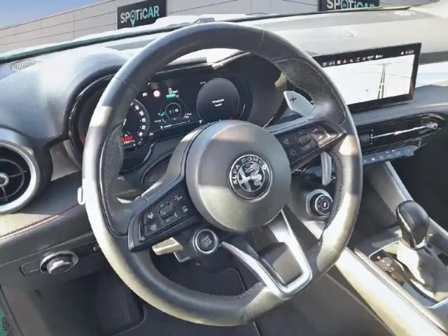 Alfa Romeo Tonale 1.5 hybrid 160 ch vgt tct7 tributo italiano — photo 12