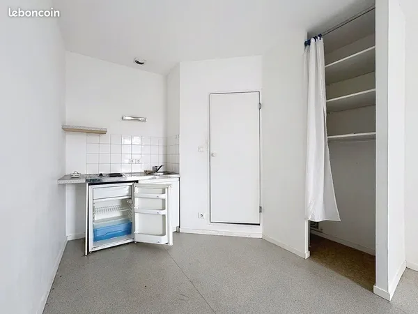 Studio 1 pièce 17 m²