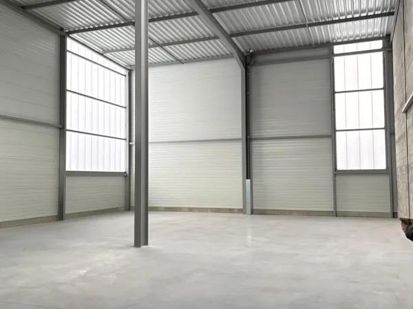 Local bureaux 323 m²