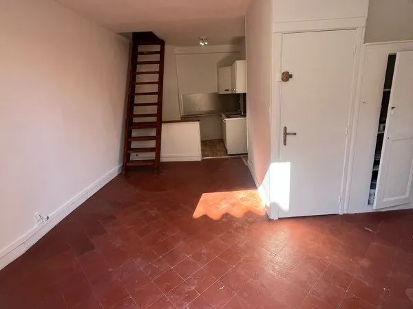 Studio lumineux avec terrasse - Centre historique de Perpignan
