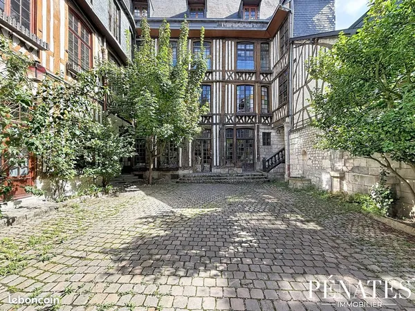 Appartement 4 pièces 200 m²
