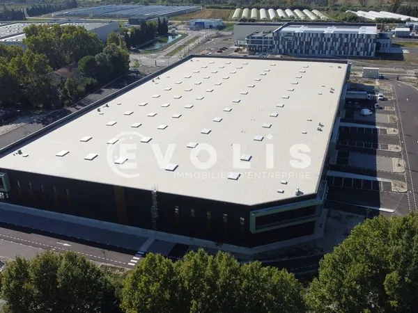 Locaux d'activité - A LOUER - 1 408 m² non divisibles