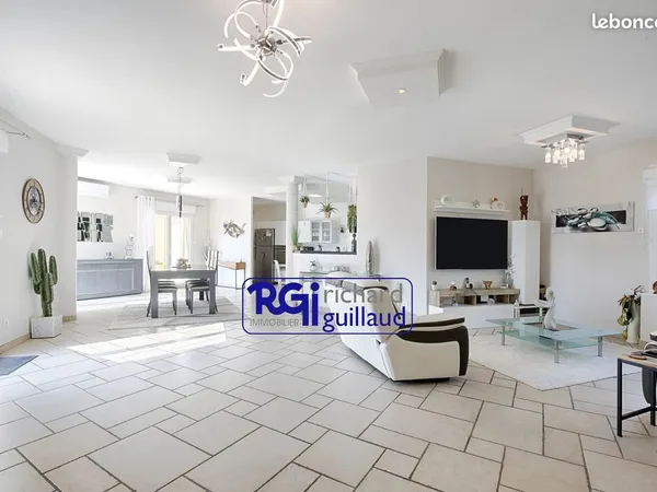 Villa 5 pièces 190 m²
