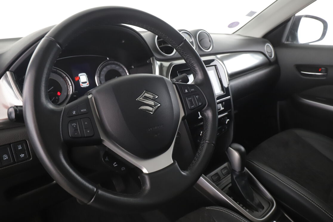Suzuki Vitara 1.4 BoosterJet Hybrid Style Auto — photo 10
