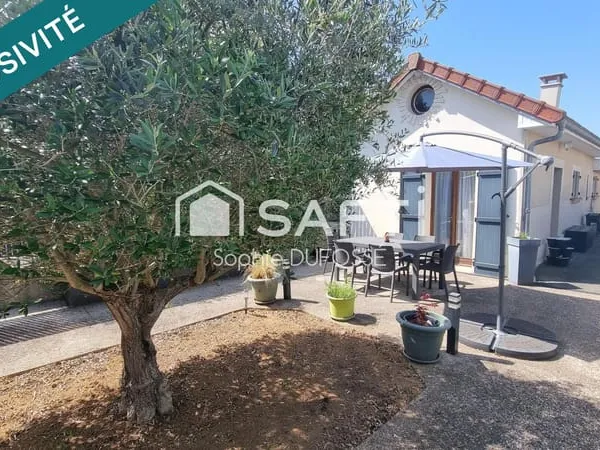 Maison de 1930 de 48 m² habitables et avec en plus 27 m² au sol au 1er étage espaces bien optimisés 