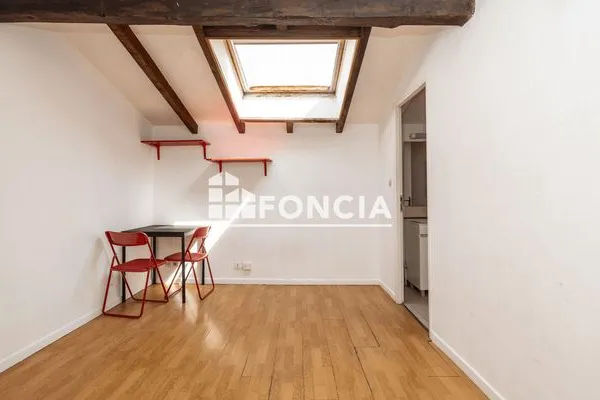 Studio 1 pièce 18 m²