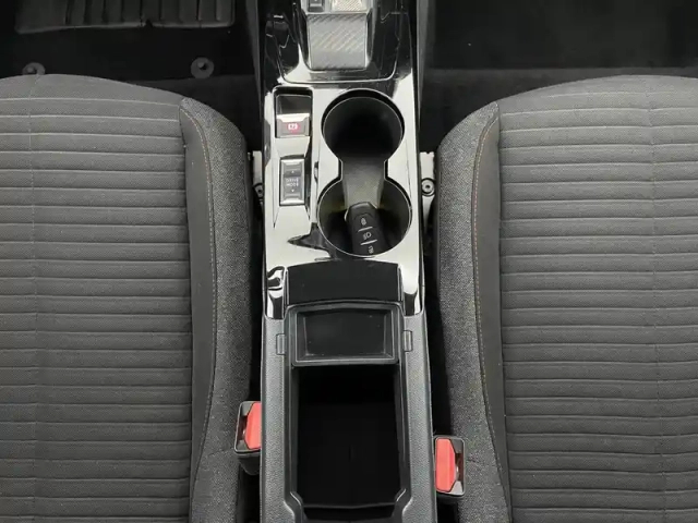 Peugeot 208 electrique 50 kwh 136ch — photo 30