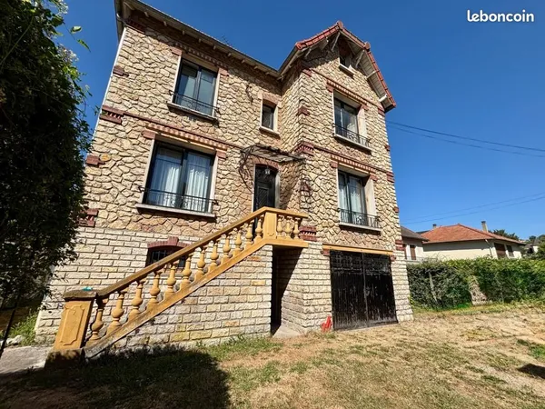 Maison 8 pièces 165 m²