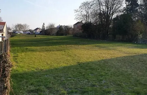 Terrain 3 000 m² à vendre à Montmirail (51210)