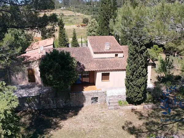 MAISON D'ARCHITECTE SUR 2H DE TERRAIN