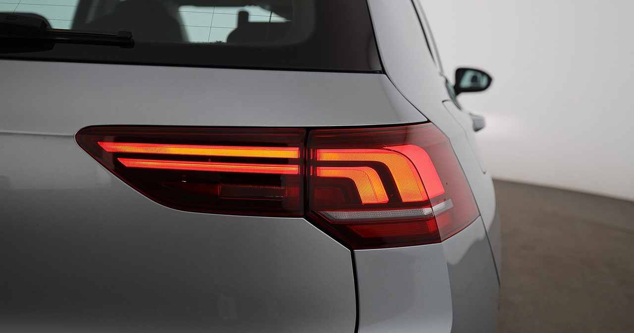 Volkswagen Golf 8 — photo 14