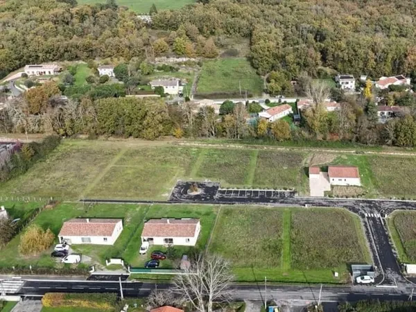 Terrain 952 m²