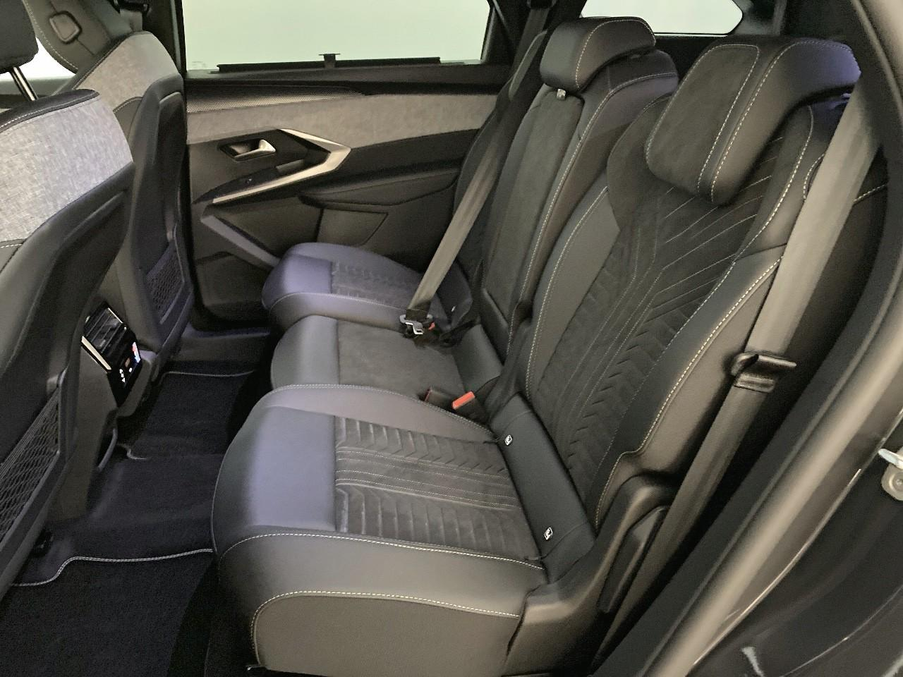 Peugeot 5008 hybrid 145 ch e-dcs6 gt — photo 10
