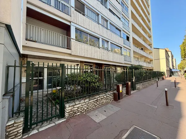 Local commercial 154 m²