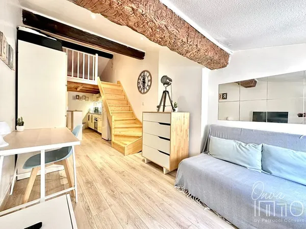 Hôtel de Ville - Rue de l'Arbre Sec - T1/T2 en duplex de 28m²