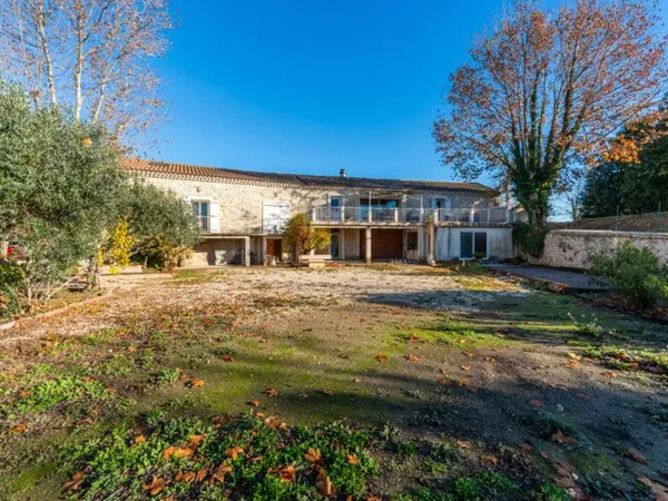 Mas en pierre au coeur de la Petite Camargue - Marsillargues