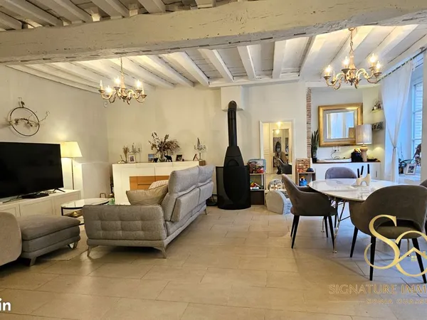 Maison 6 pièces 246 m²