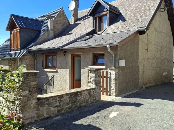 SECTEUR SAINT BEAT MAISON DE MONTAGNE T5 AVEC TERRASSE