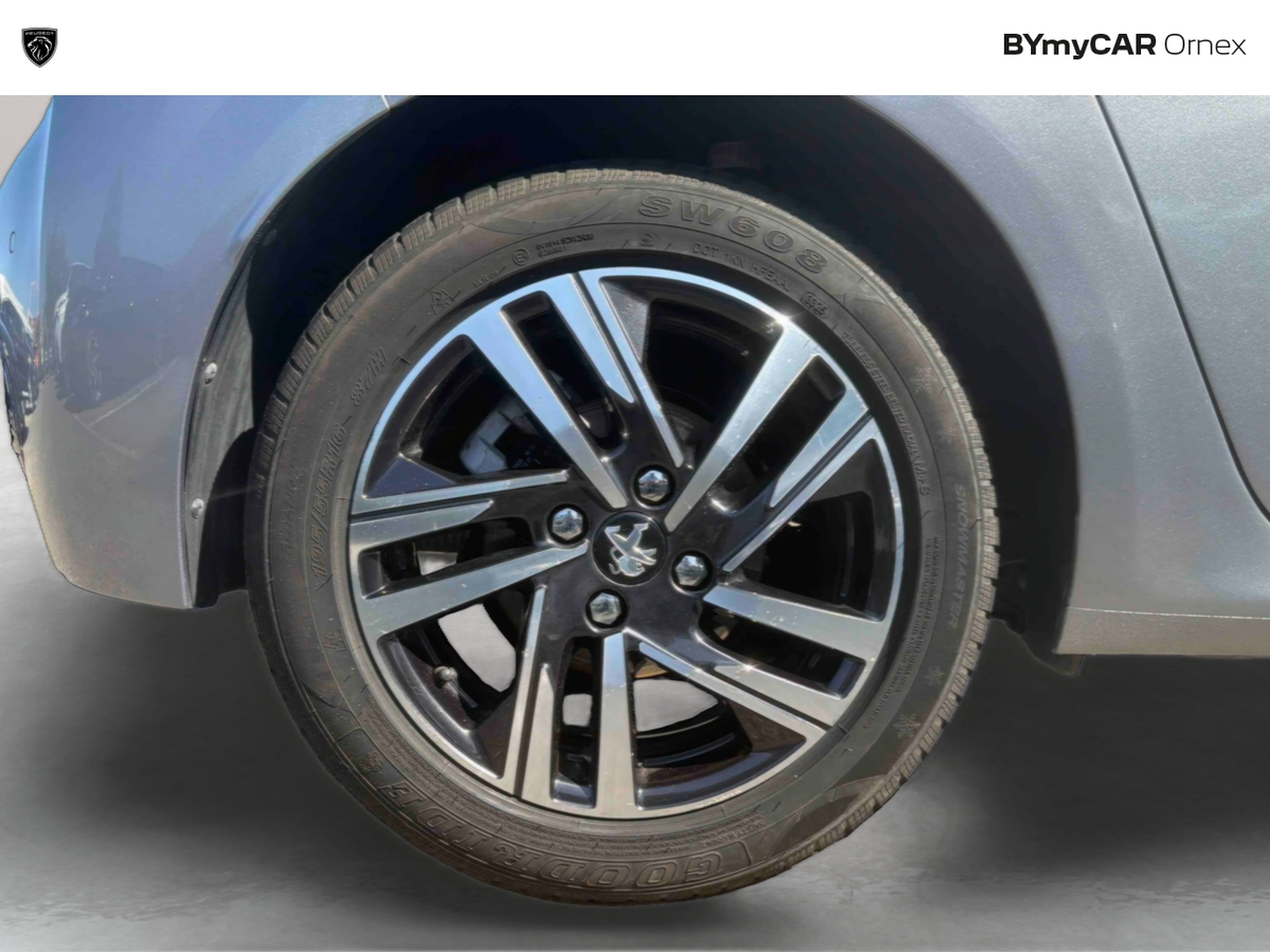 Peugeot 208 PureTech 100 S&amp;S EAT8 — photo 16