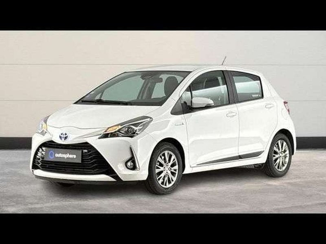Toyota YARIS Toyota Yaris 100h Dynamic 5p RC18