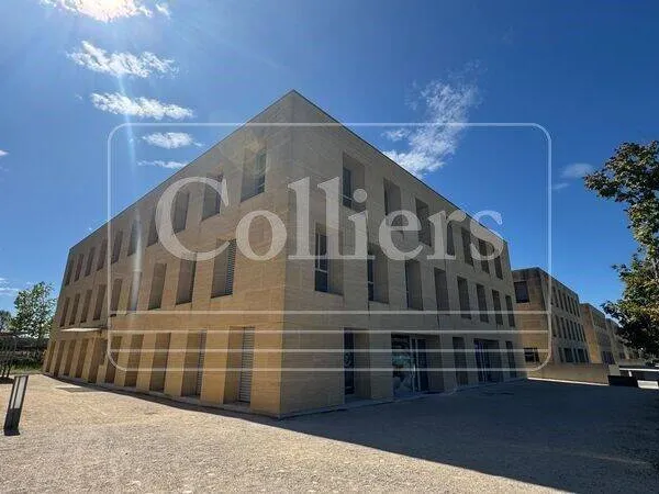 Bureaux 818 m²