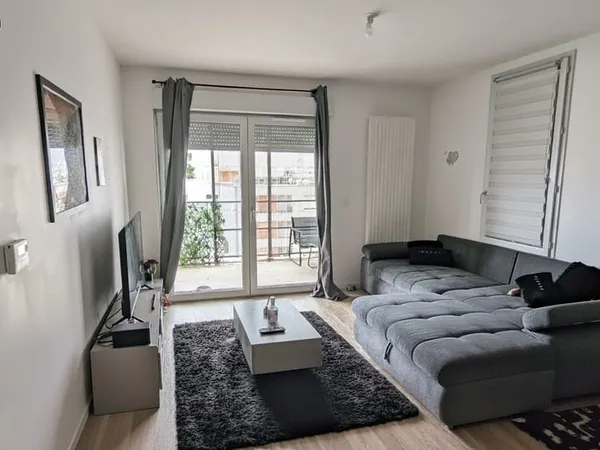 T2 VENDU LOUE avec terrasse et parking