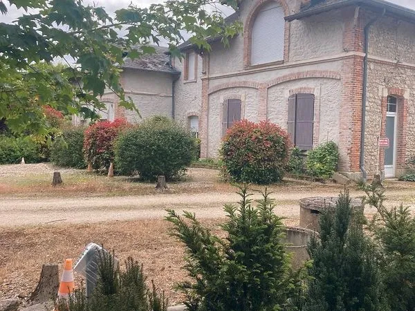 Appartement T1 meublé standing Très Proche Orléans