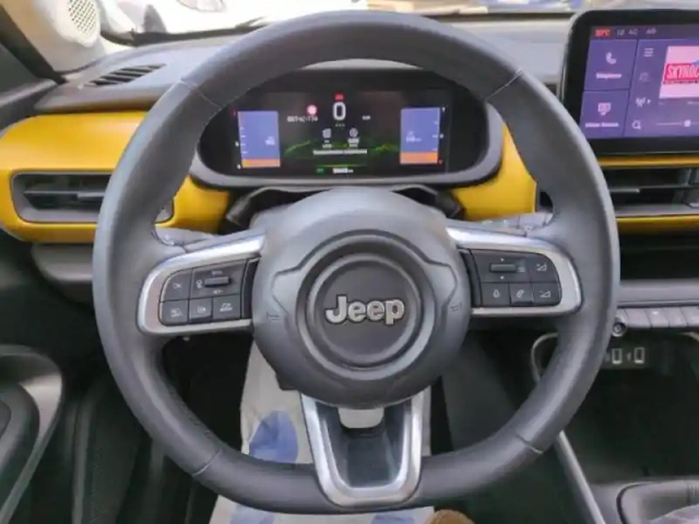 Jeep Avenger 1.2 turbo t3 100ch summit — photo 12