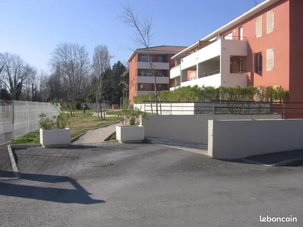 Parking 20 m² Le Pontet