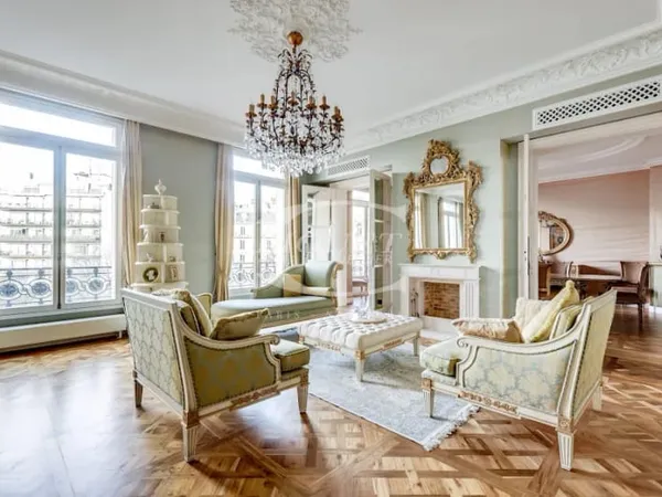 Appartement 7 pièces 310 m²