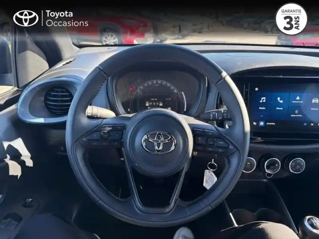 Toyota Aygo X 1.0 vvt-i 72ch design my24 — photo 9