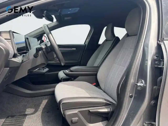Renault Megane e-tech ev60 220 ch super charge — photo 9