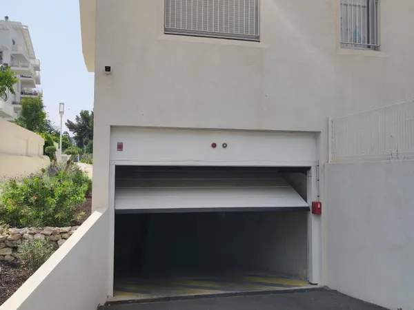 Vends parking - 12m²