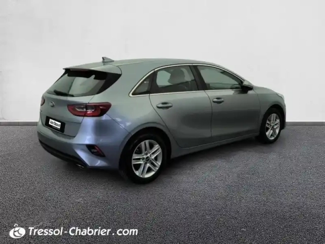 Kia Ceed 1.0 t-gdi 120 ch isg bvm6 active — photo 2