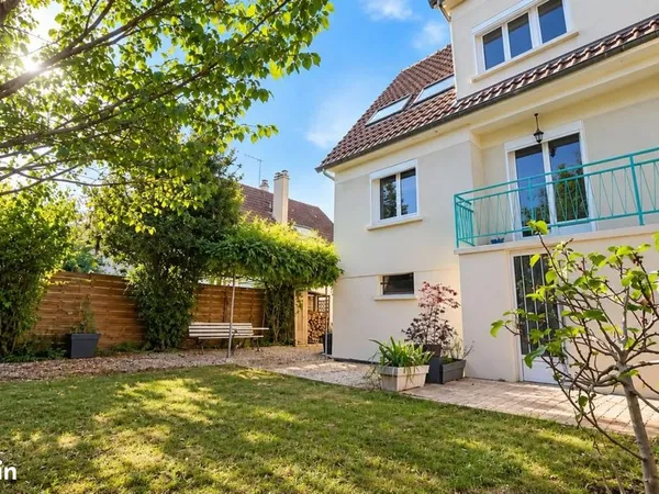 Maison 6 pièces 107 m²