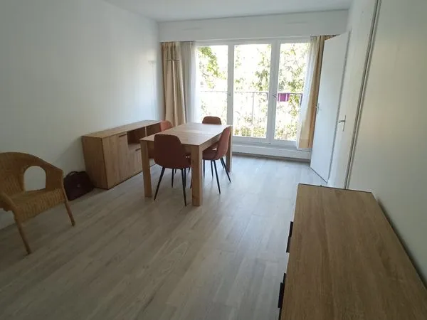 Agréable studio meublé