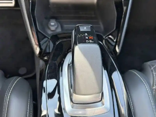Peugeot 2008 electrique 136 ch — photo 60