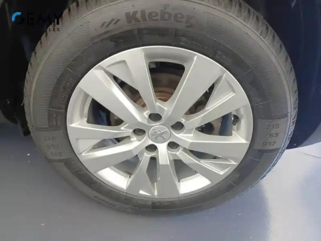 Peugeot 3008 puretech 130ch s&amp;s eat8 — photo 11