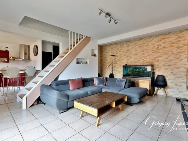 À vendre - Beau duplex 3 pièces de 78,19 m² au dernier étage, avec balcon, garage et place de parkin