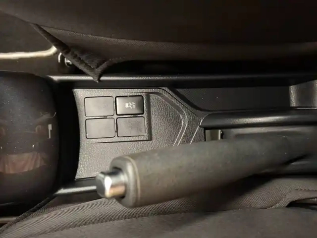 Toyota Yaris 110 vvt-i — photo 27