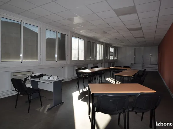 Bureaux rénovés 145 m² - Orléans Gare - 2 parkings